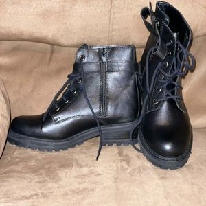 Chelsea & Violet Boots